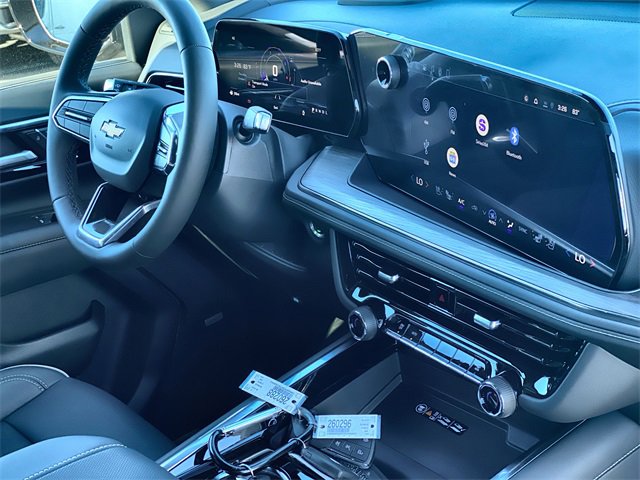 New 2026 Chevrolet Suburban Premier image 38