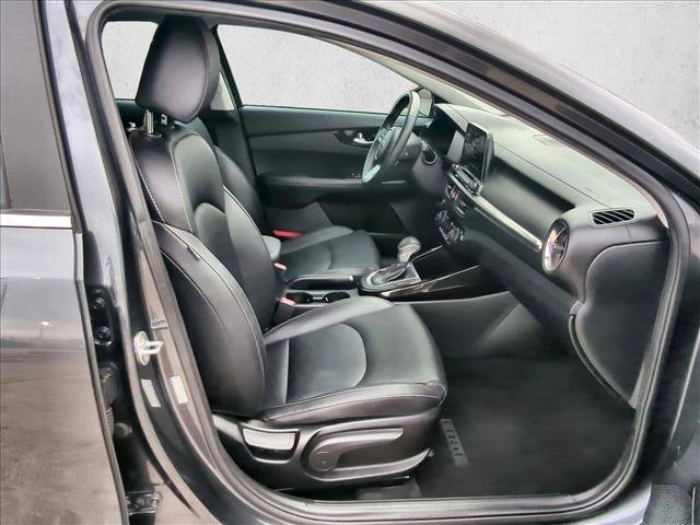 Used 2020 Kia Forte EX image 21