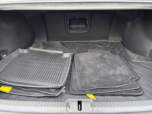 Used 2024 Lexus ES 300h w/ Accessory Package (Z2) FWD image 27