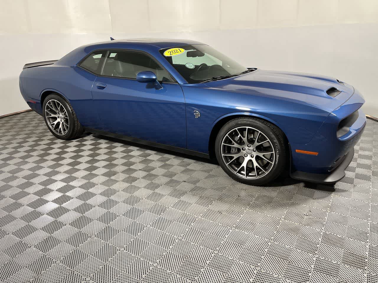Used 2021 Dodge Challenger SRT Hellcat w/ Plus Package RWD image 2