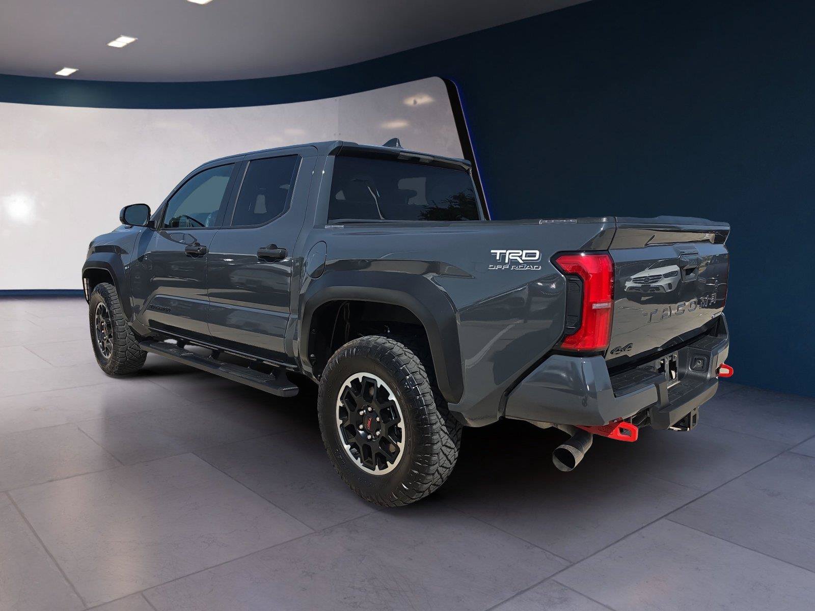 Used 2025 Toyota Tacoma TRD Off-Road AWD/4WD image 3