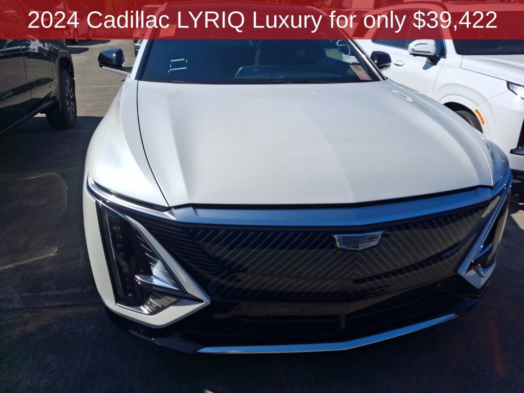 Used 2024 Cadillac Lyriq Luxury RWD image 3
