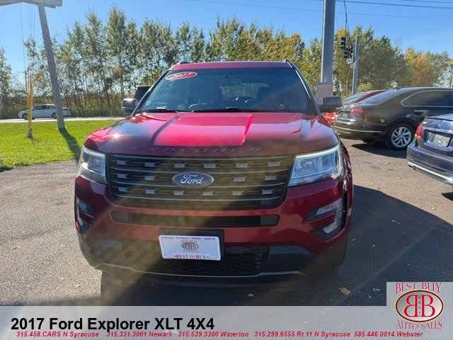 Used 2017 Ford Explorer XLT w/ Equipment Group 202A AWD/4WD image 8