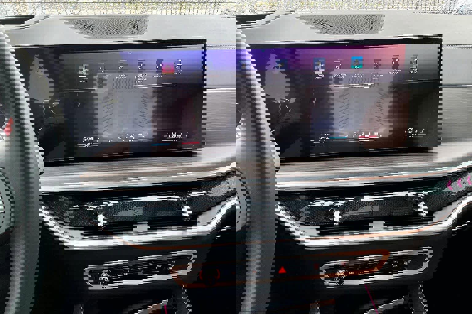 Used 2026 BMW X5 xDrive50e w/ Climate Comfort Package image 6