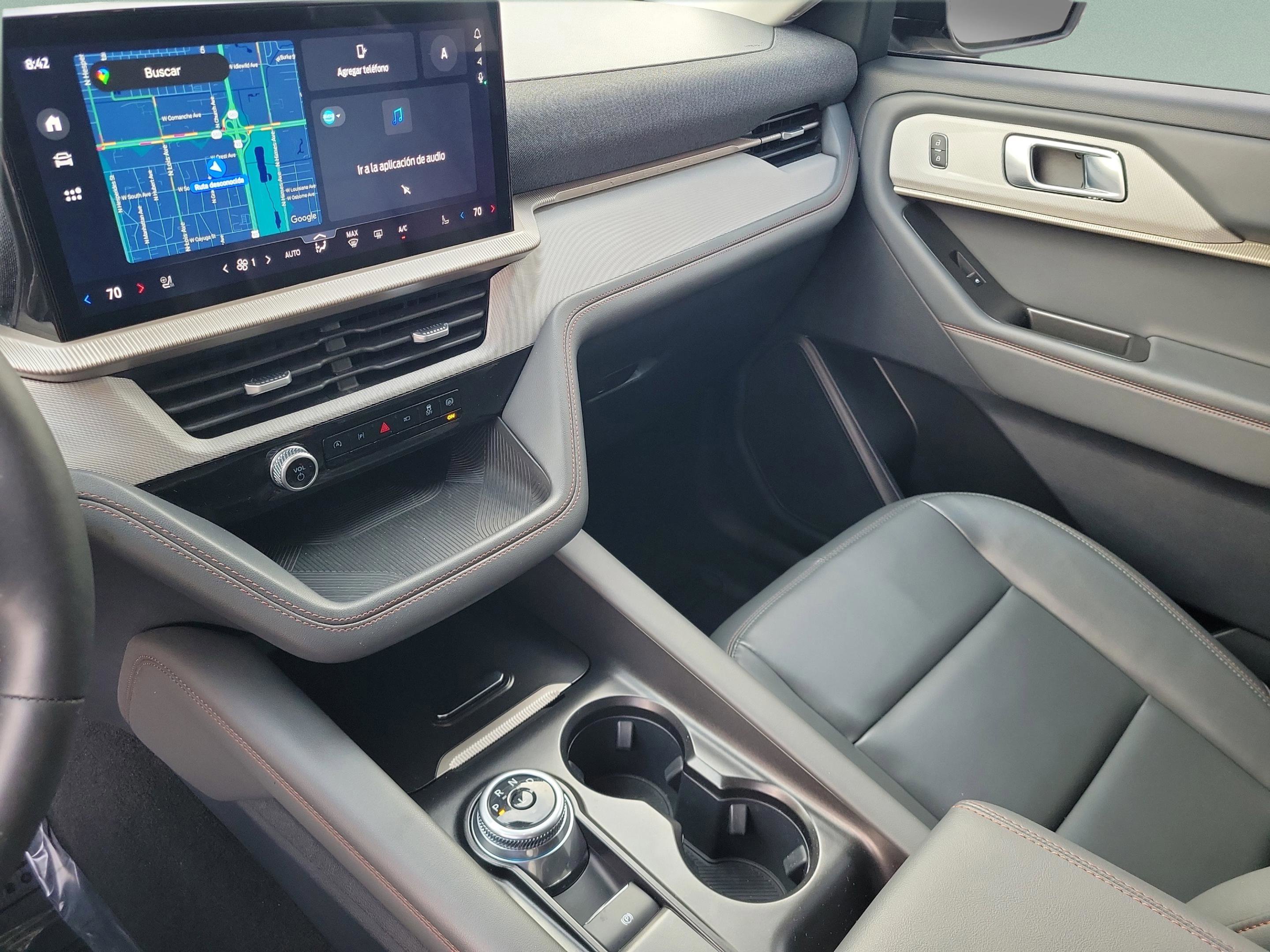 Used 2025 Ford Explorer Active w/ Active Comfort Package image 35