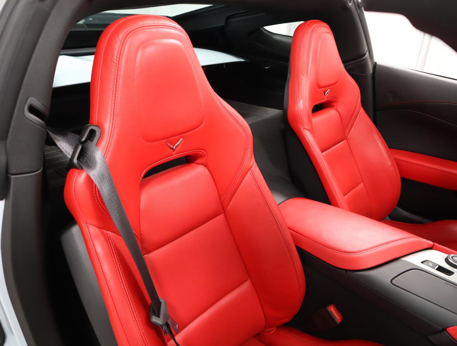 Used 2019 Chevrolet Corvette Z06 RWD image 16