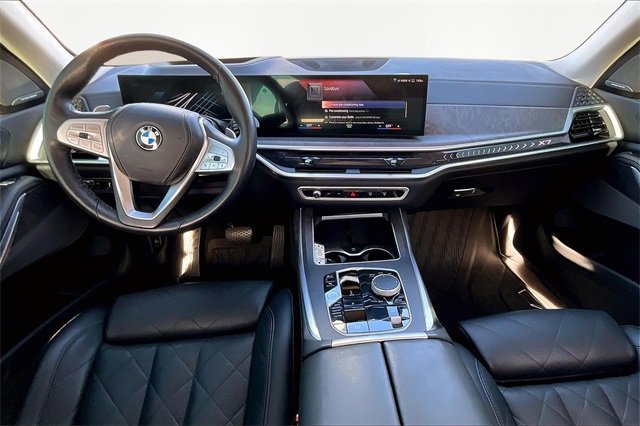 Used 2023 BMW X7 xDrive40i w/ Premium Package image 15