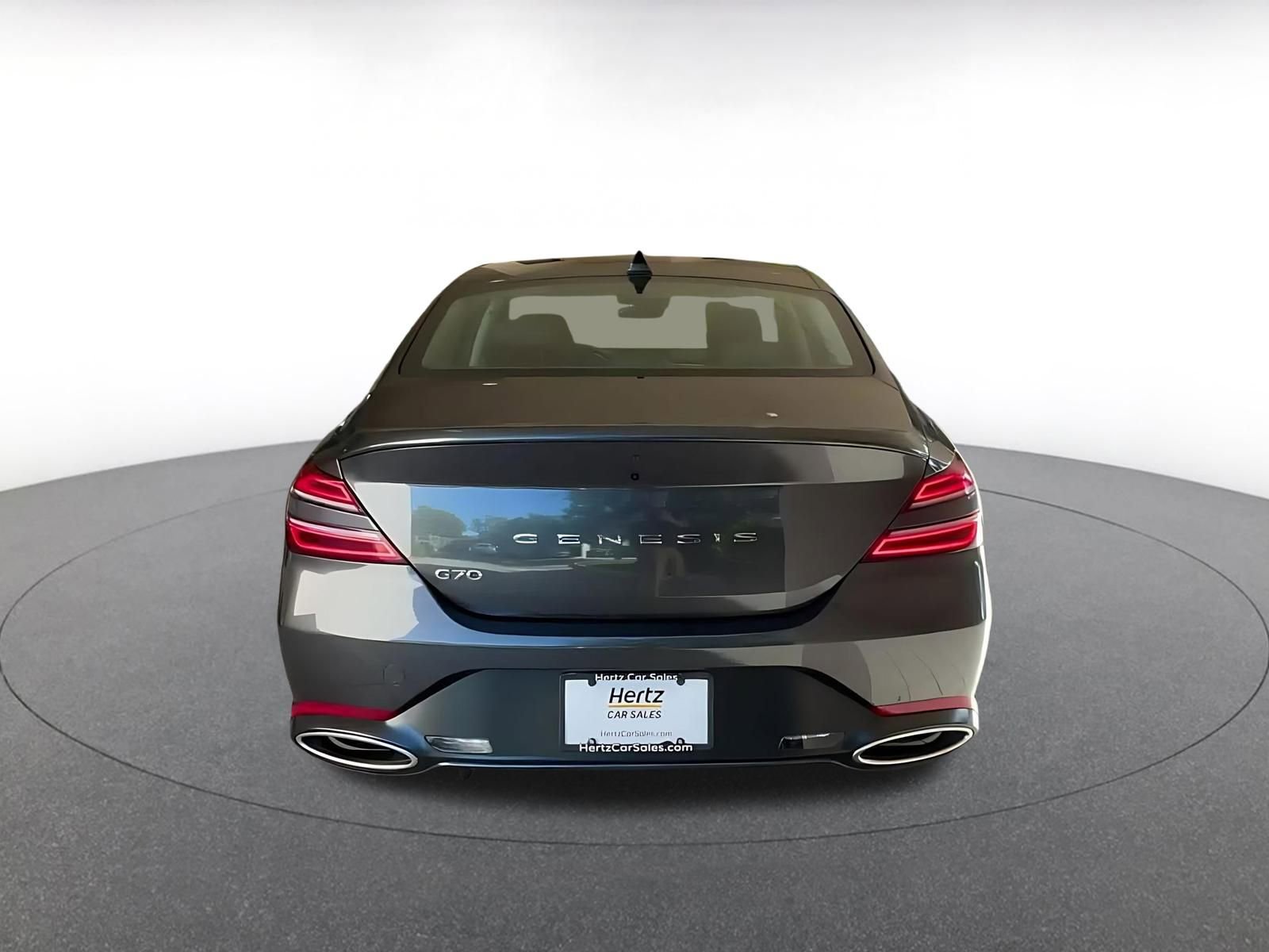 Used 2025 Genesis G70 2.5T image 12