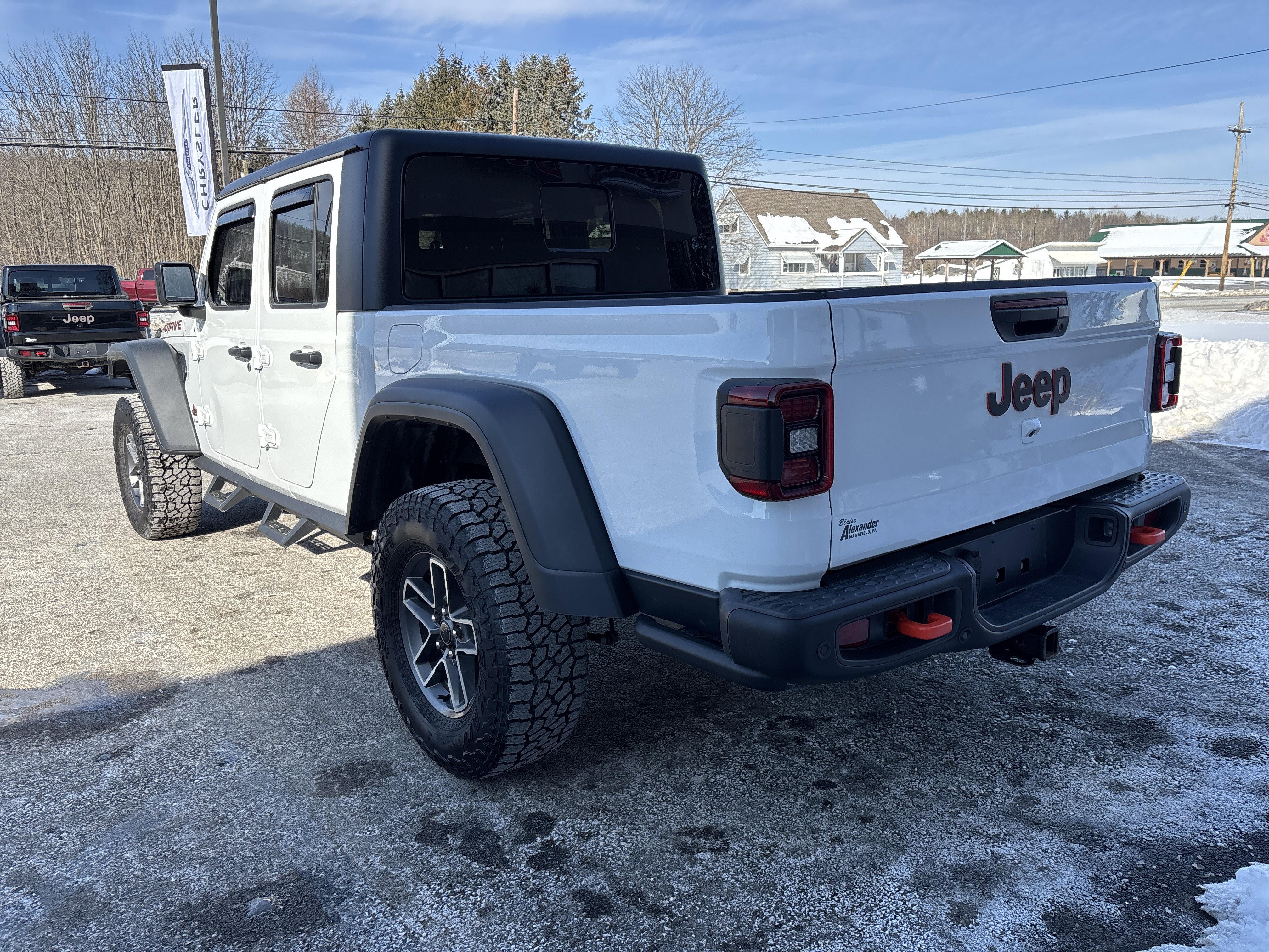 Used 2024 Jeep Gladiator Mojave w/ Technology Group image 6