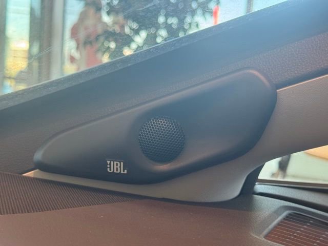 New 2025 Toyota Prius Plug-In Hybrid image 36