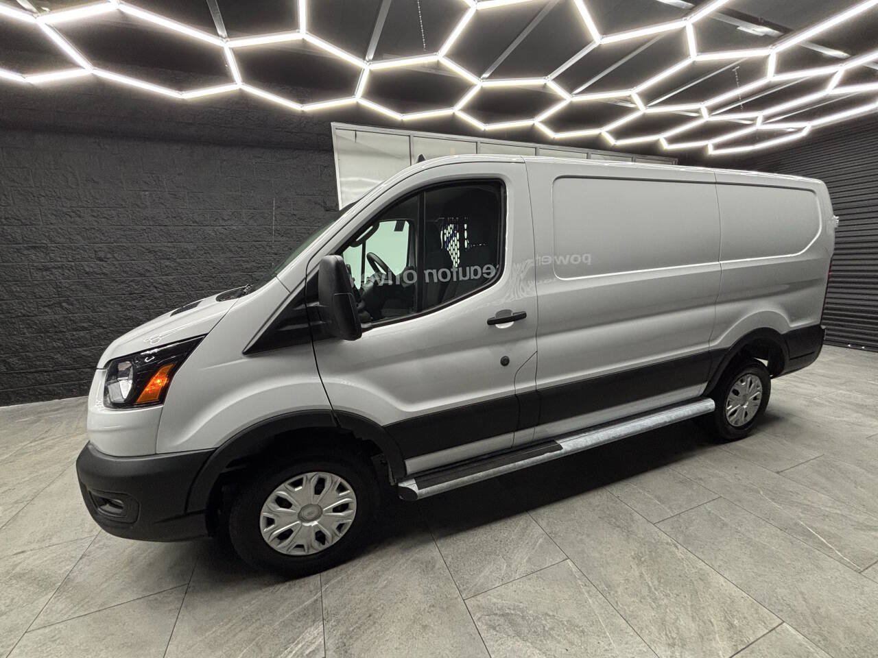 Used 2025 Ford Transit 250 Low Roof w/ Exterior Upgrade Package RWD image 6