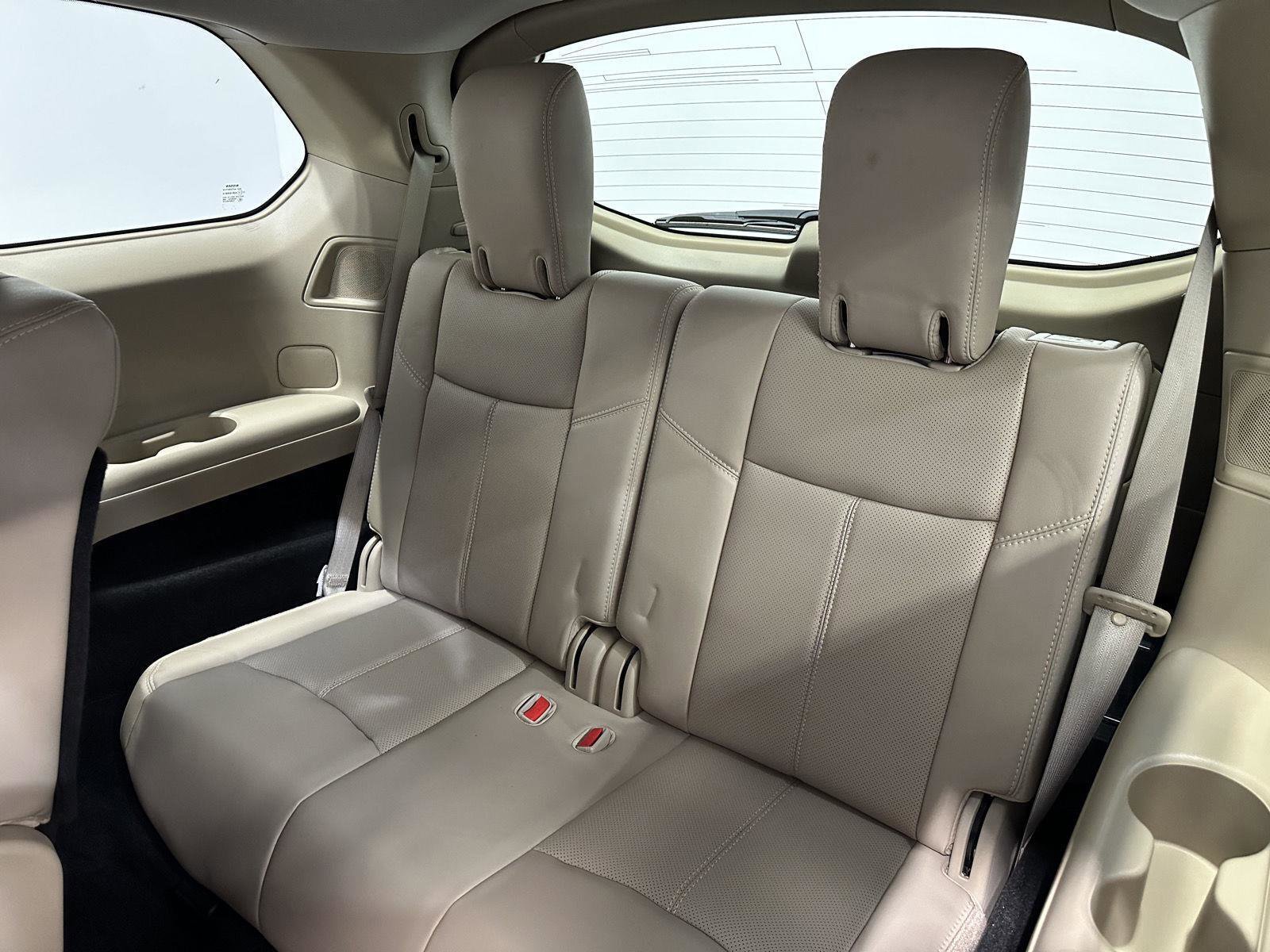 Used 2019 Nissan Pathfinder Platinum image 30