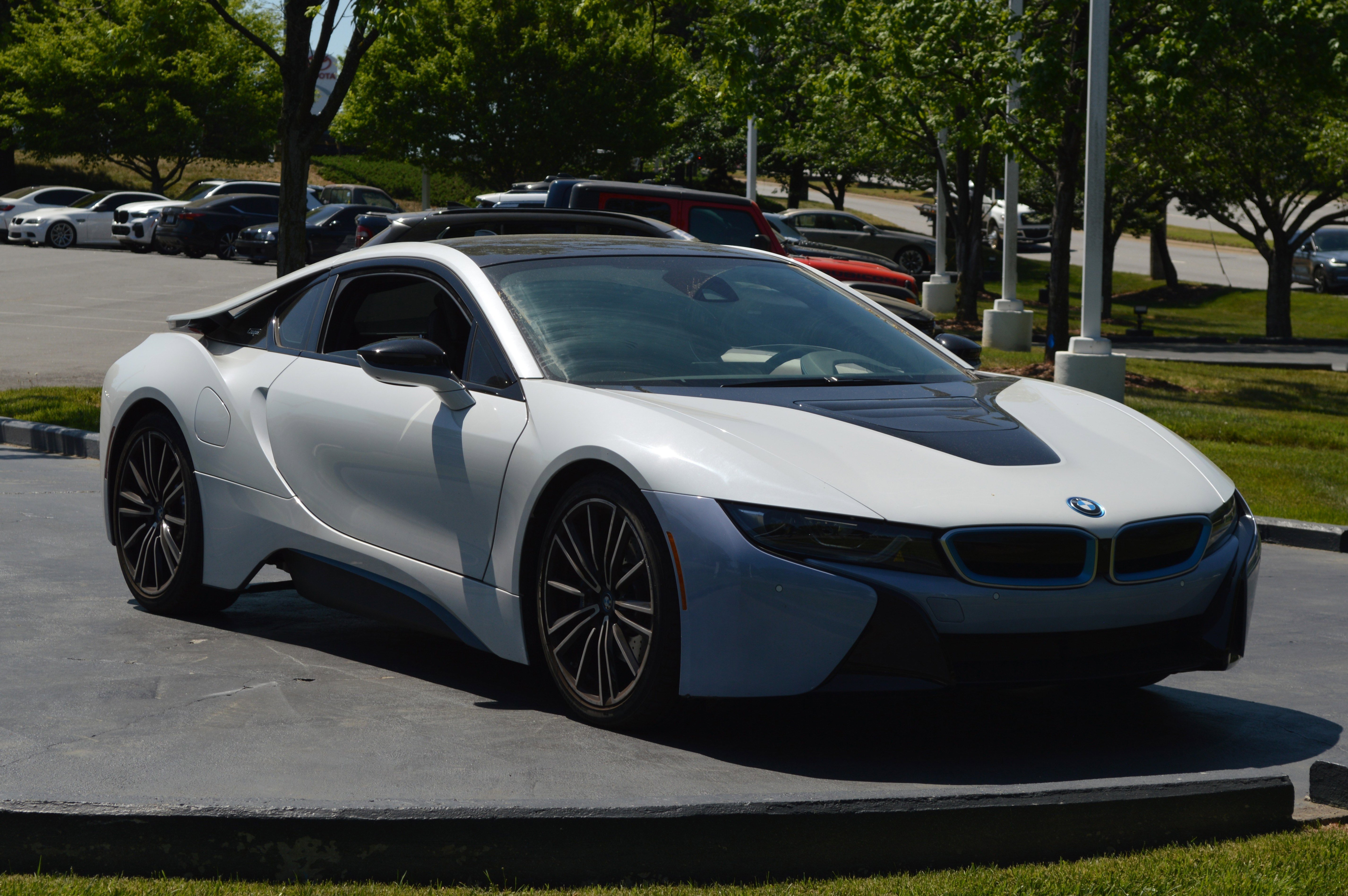 Used 2019 BMW i8 Coupe image 5