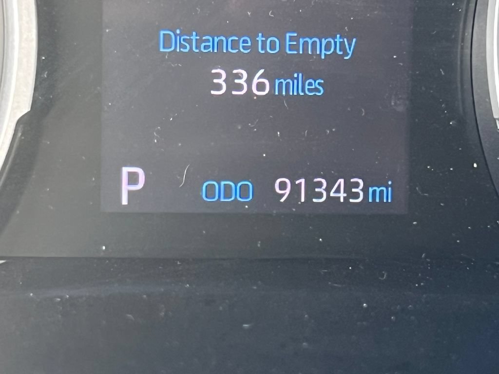 Used 2019 Toyota RAV4 LE AWD/4WD image 4