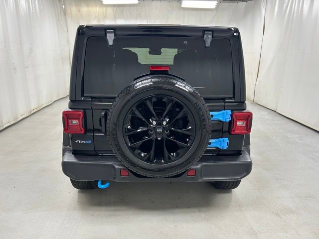 Used 2024 Jeep Wrangler Unlimited Sahara w/ Technology Group image 6