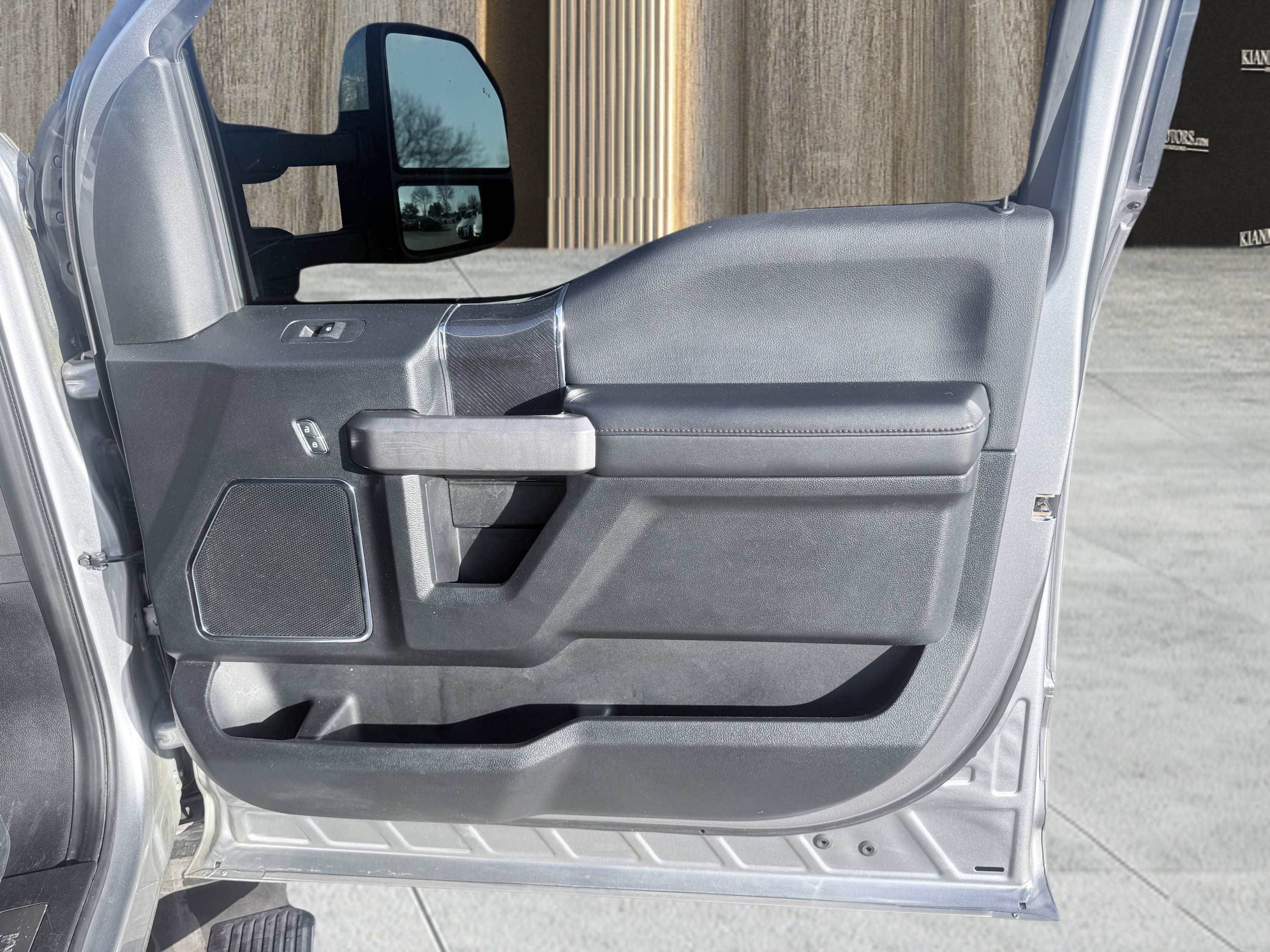 Used 2020 Ford F350 Platinum image 45