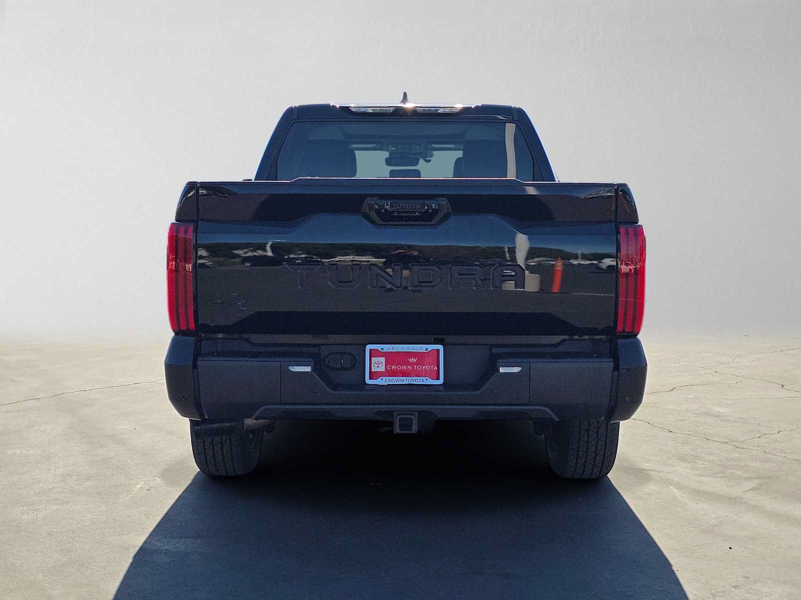 Used 2024 Toyota Tundra Limited AWD/4WD image 4