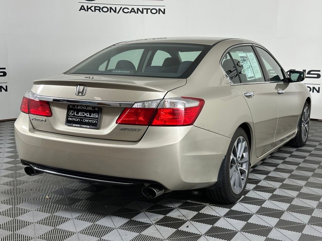 Used 2015 Honda Accord Sport image 5
