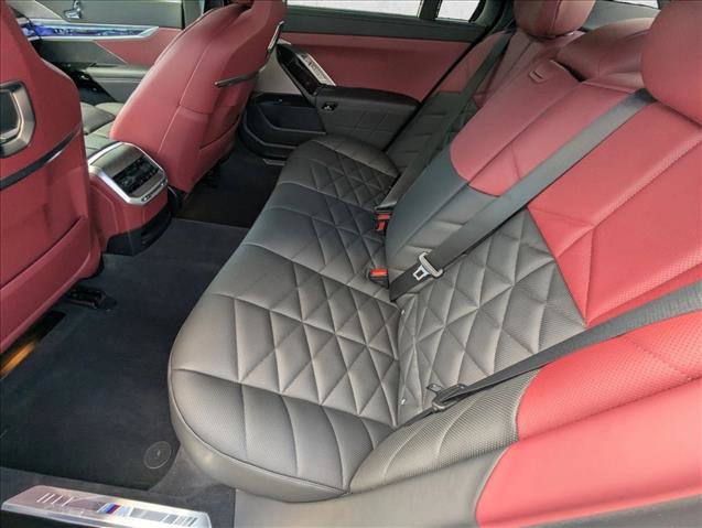 Certified 2025 BMW 740i w/ Premium Package image 20