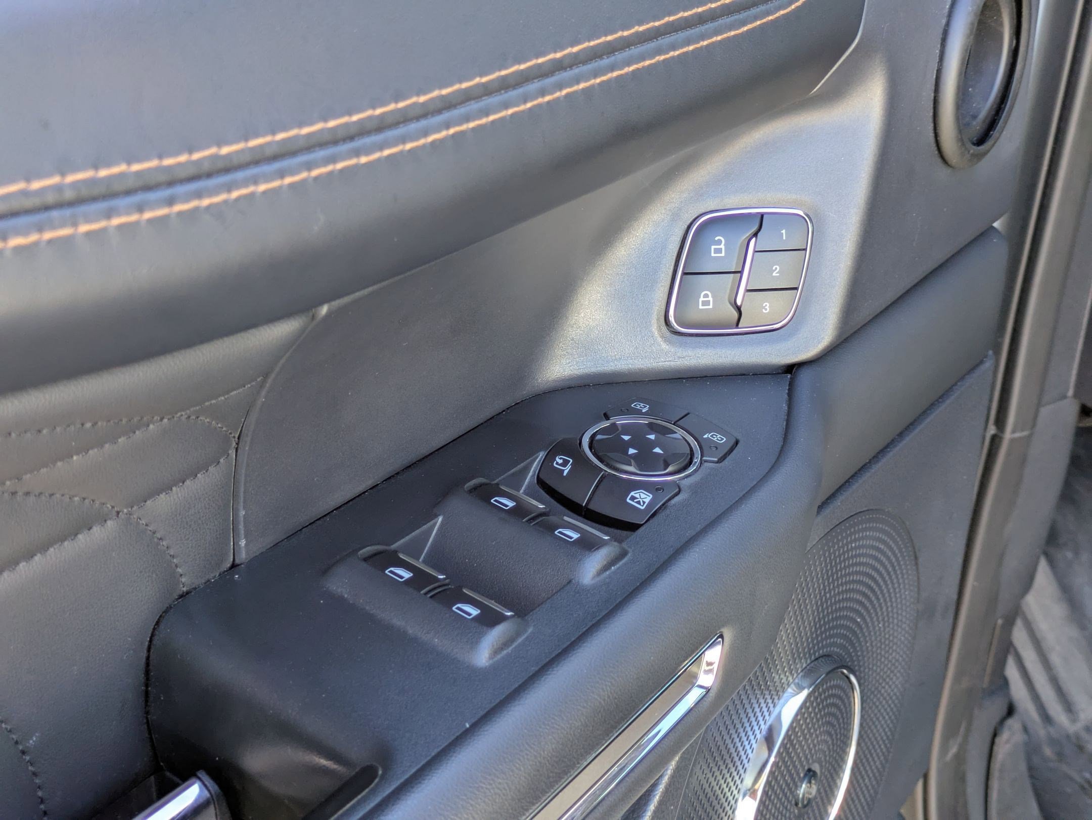 Used 2022 Ford Expedition Platinum image 12