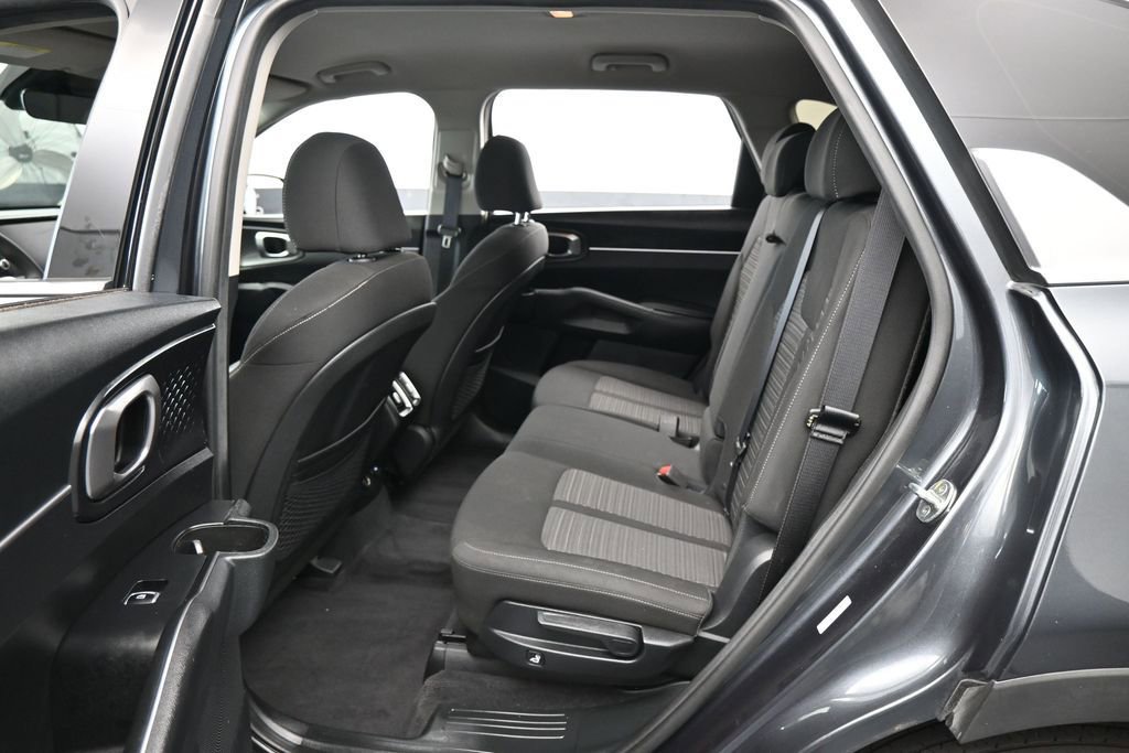 Used 2022 Kia Sorento LX FWD image 27