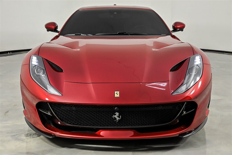 Used 2020 Ferrari 812 Superfast RWD image 6