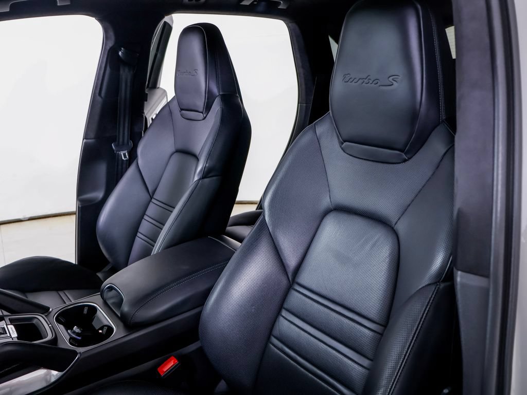Certified 2020 Porsche Cayenne Turbo S AWD/4WD image 13