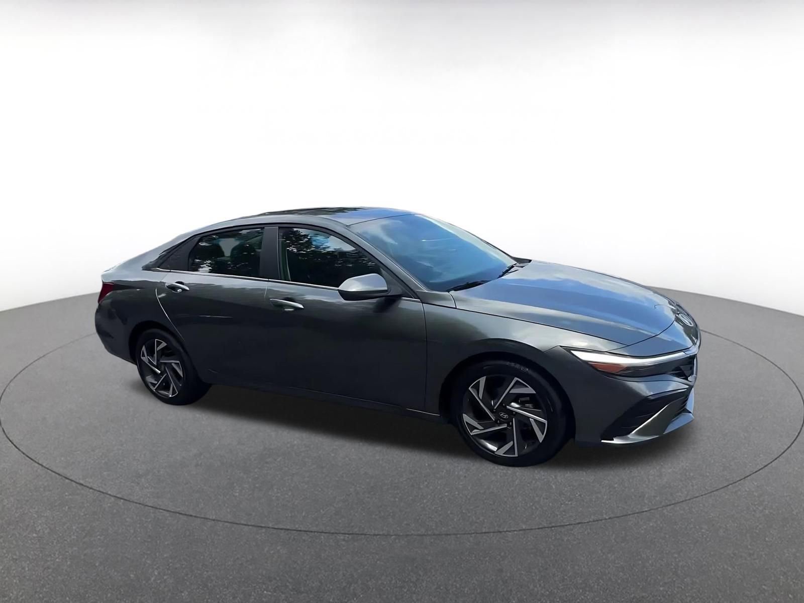 Used 2025 Hyundai Elantra SEL FWD video 2