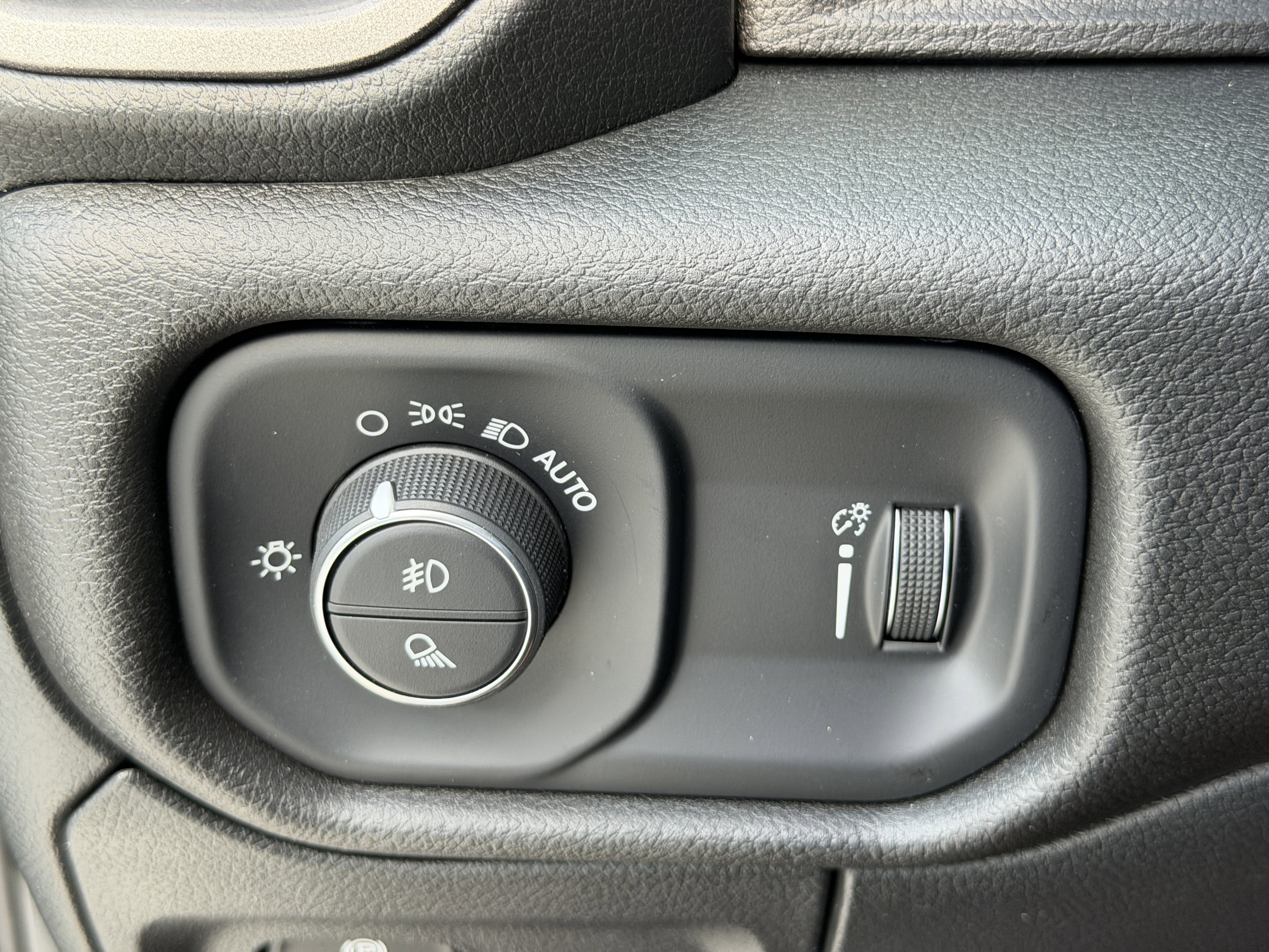 Used 2024 RAM 1500 Tradesman w/ Night Edition image 25