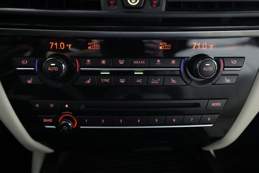 Used 2018 BMW X5 xDrive50i w/ M Sport Package image 28