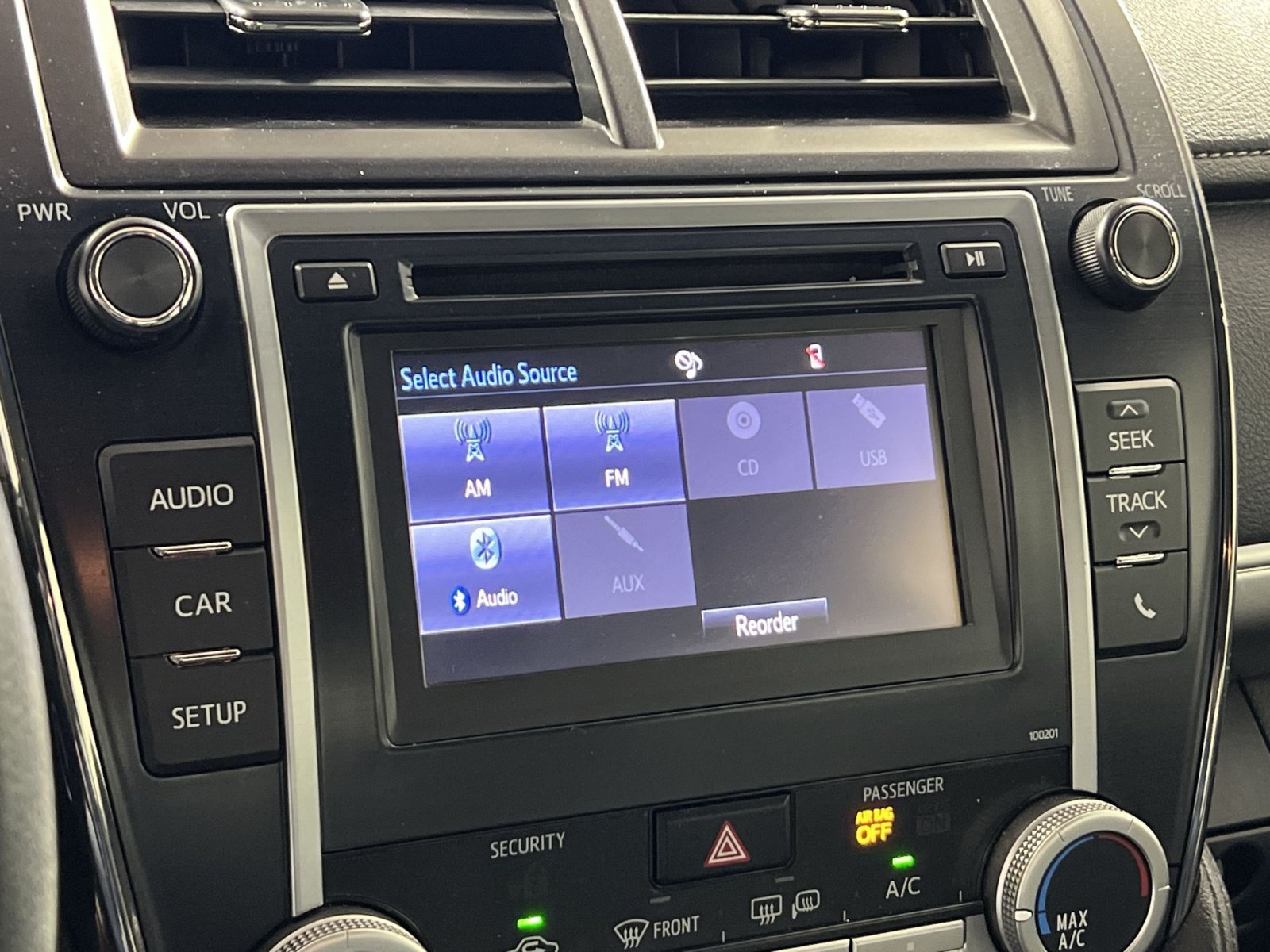 Used 2014 Toyota Camry SE FWD image 17
