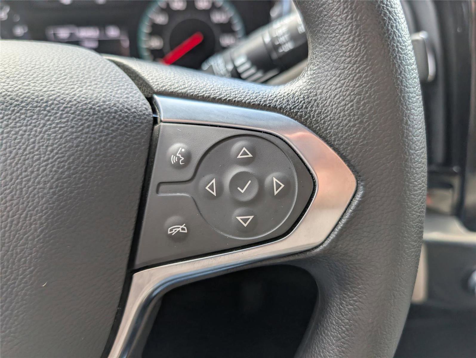 Used 2024 Chevrolet Traverse LS w/ Safety Package FWD image 26