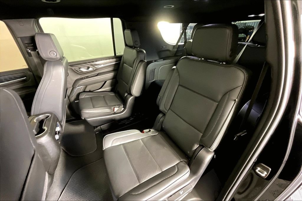 Used 2022 GMC Yukon XL Denali AWD/4WD image 32