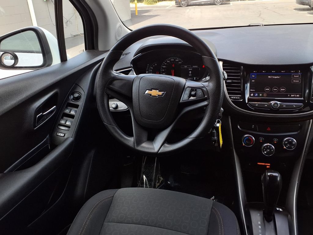 Used 2020 Chevrolet Trax LS FWD image 24