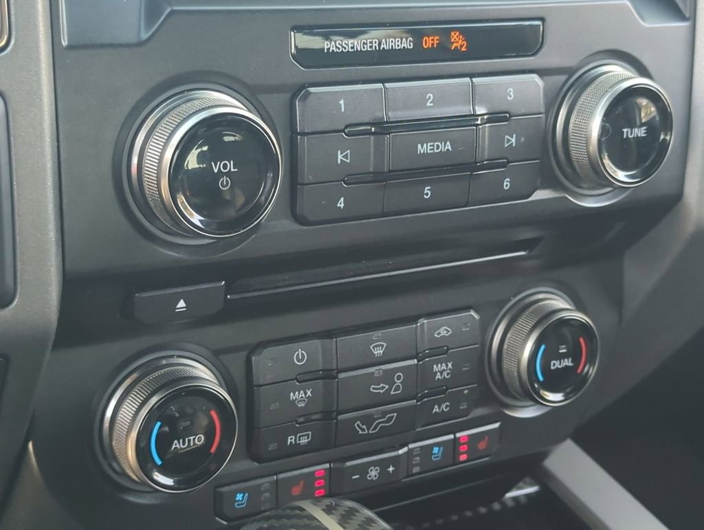 Used 2018 Ford F150 Raptor w/ Equipment Group 802A Luxury image 18