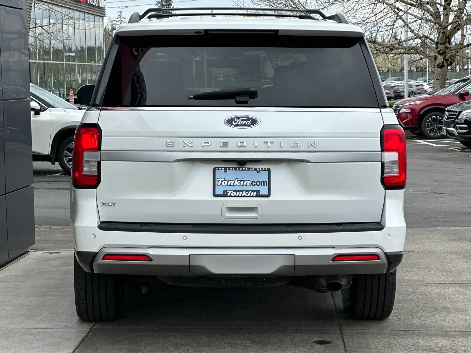 Used 2022 Ford Expedition XLT w/ Equipment Group 202A image 4