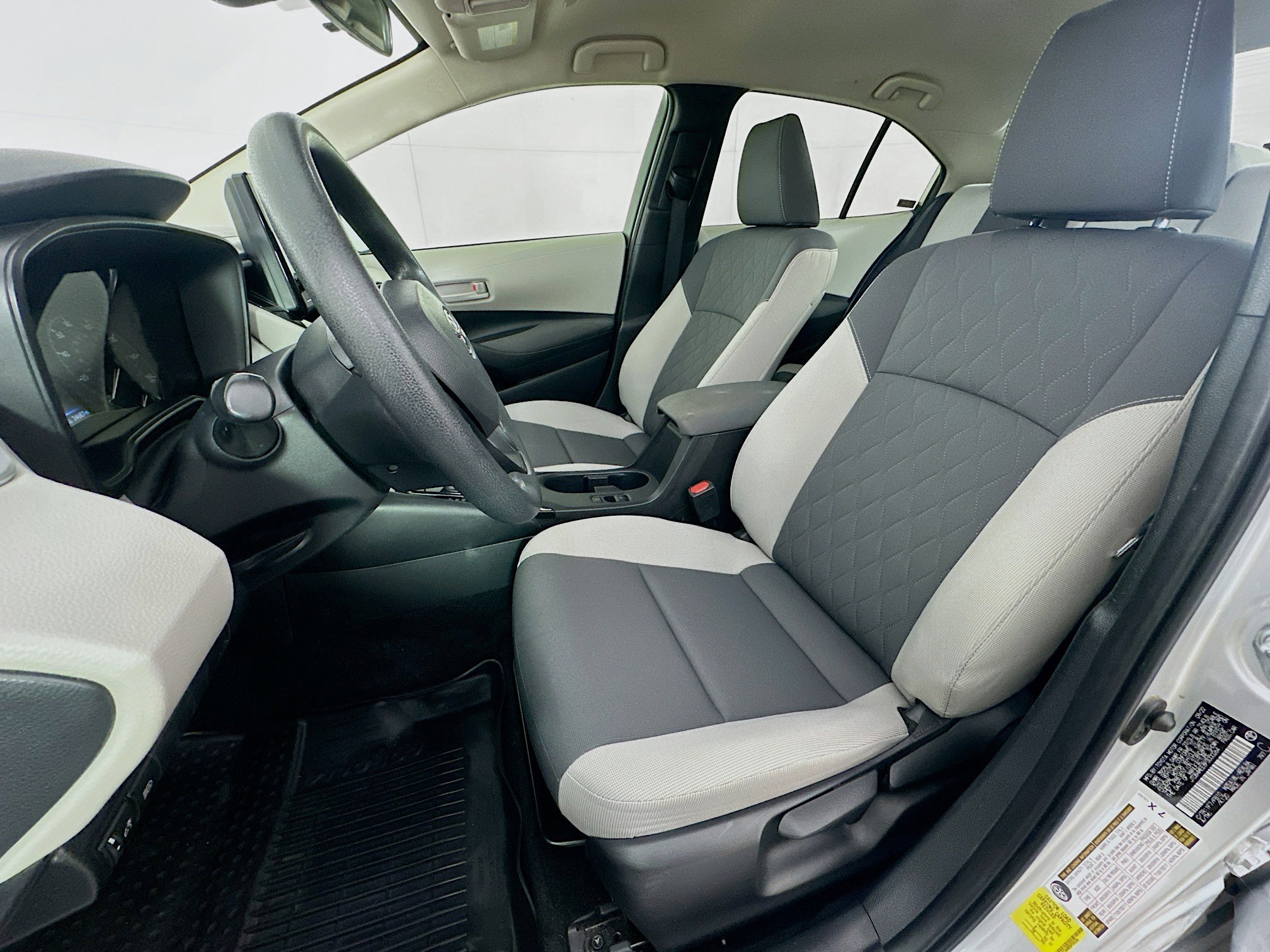 Used 2023 Toyota Corolla LE FWD image 13