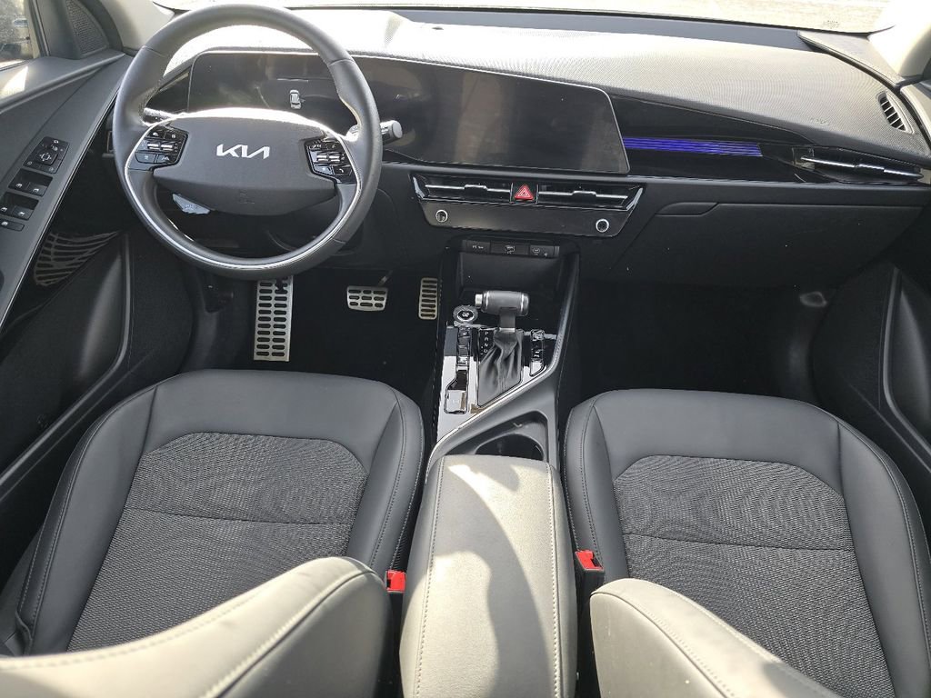 Used 2023 Kia Niro EX Touring image 22