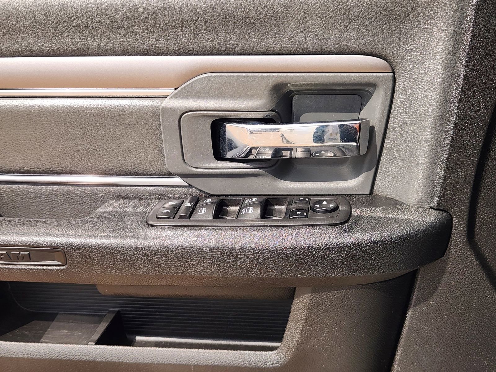 Used 2023 RAM 1500 Classic SLT w/ Electronics Group image 24