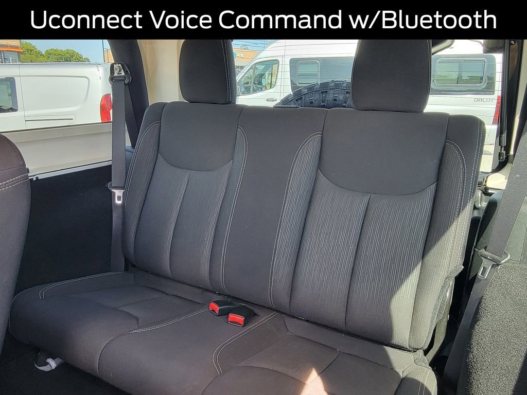 Used 2018 Jeep Wrangler Rubicon w/ Power Convenience Group AWD/4WD image 34