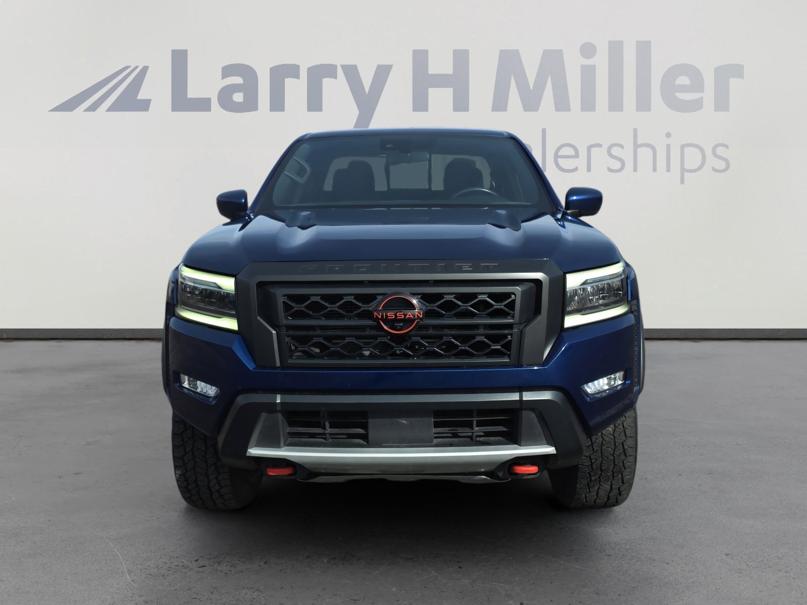 Used 2022 Nissan Frontier PRO-4X image 8