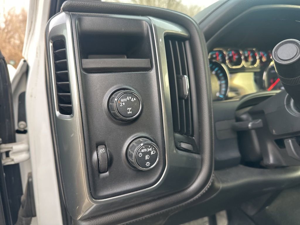 Used 2018 Chevrolet Silverado 1500 LTZ image 20