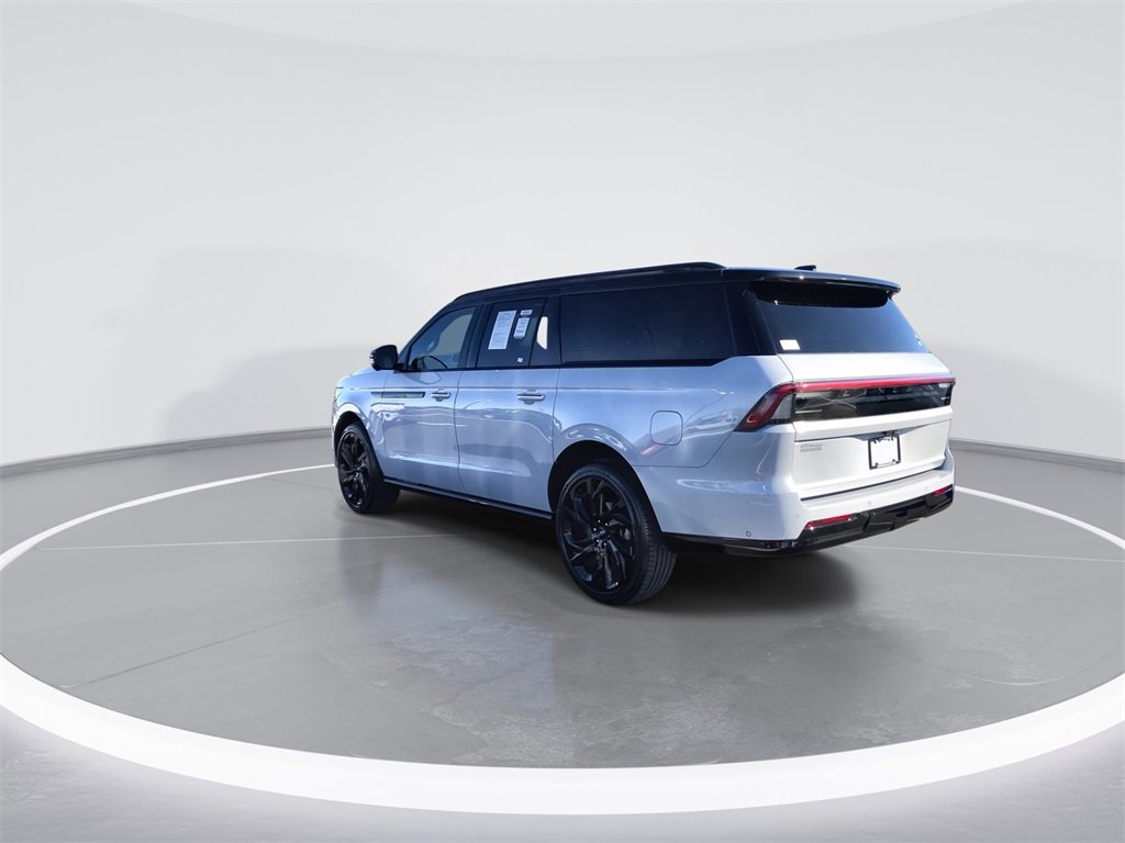 Used 2025 Lincoln Navigator L Black Label image 6