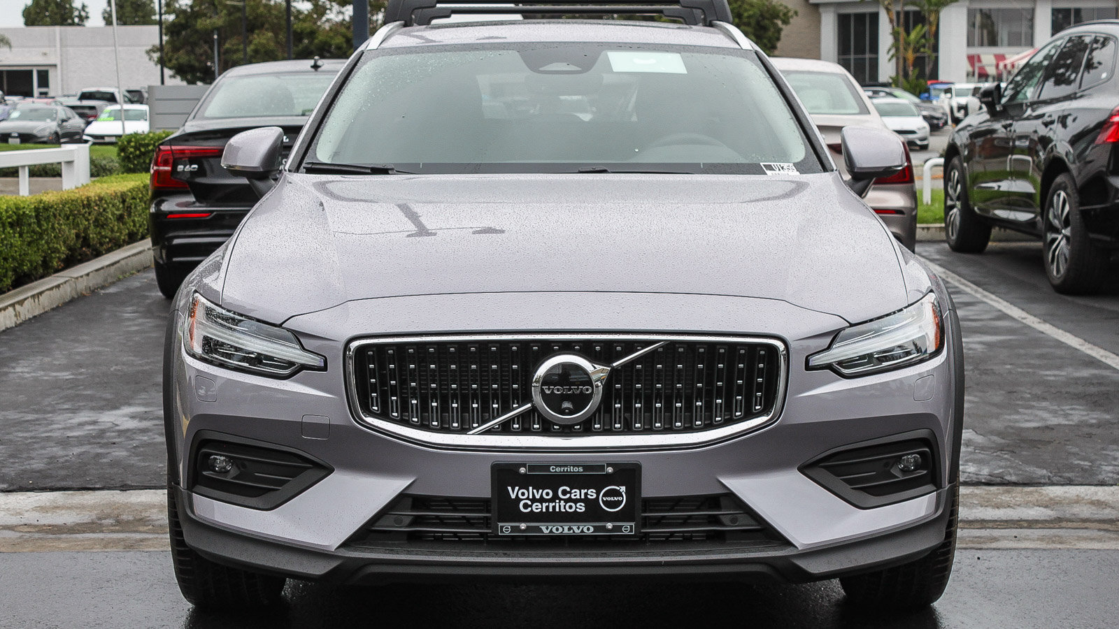 New 2026 Volvo V60 B5 Cross Country Plus w/ Climate Package AWD/4WD image 2