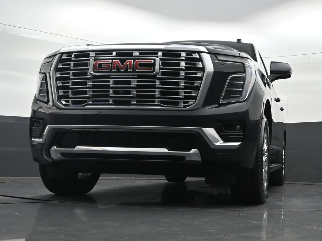 Used 2025 GMC Yukon XL Denali AWD/4WD image 37