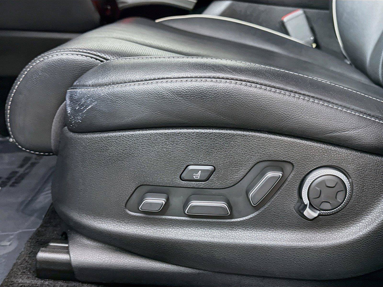 Used 2022 Genesis GV80 2.5T w/ Prestige Package 04 AWD/4WD image 31