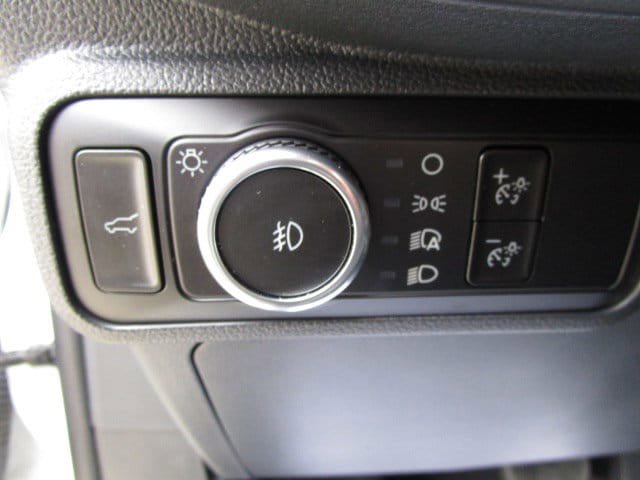 Used 2025 Ford Explorer ST-Line AWD/4WD image 18