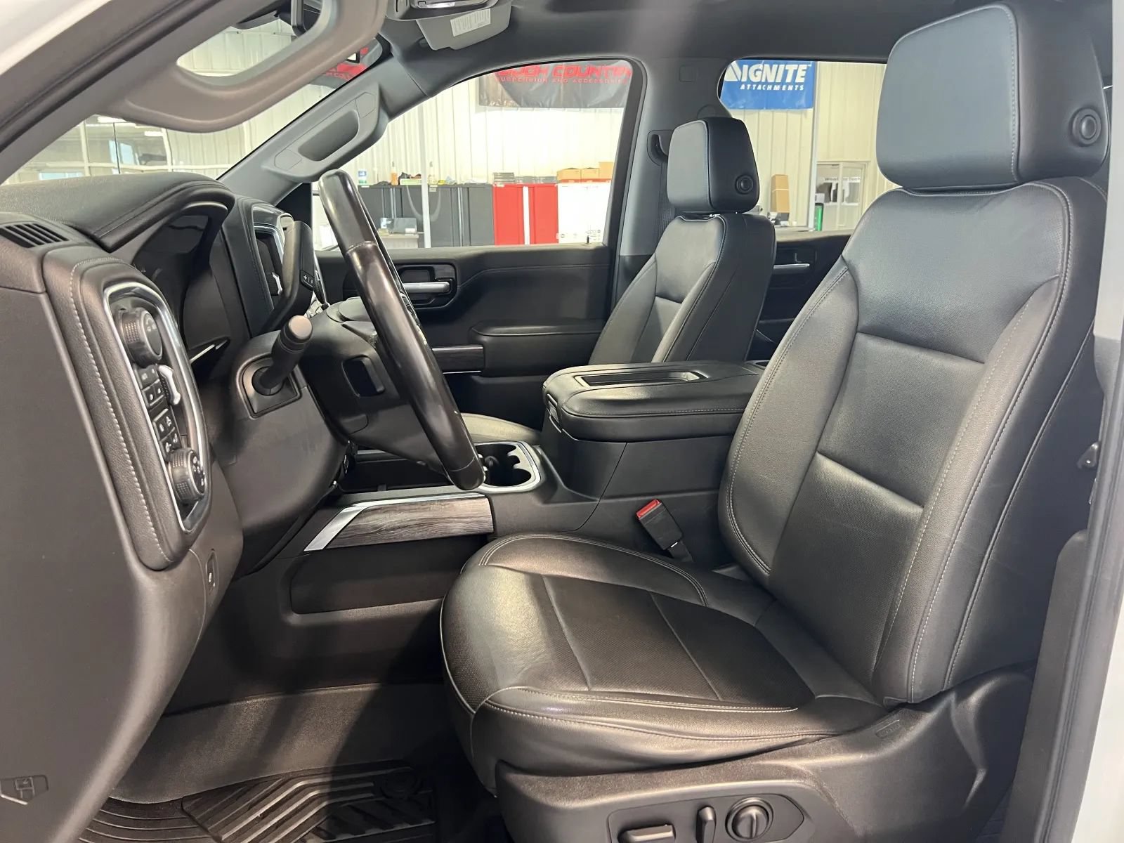Used 2021 Chevrolet Silverado 1500 LTZ AWD/4WD image 13