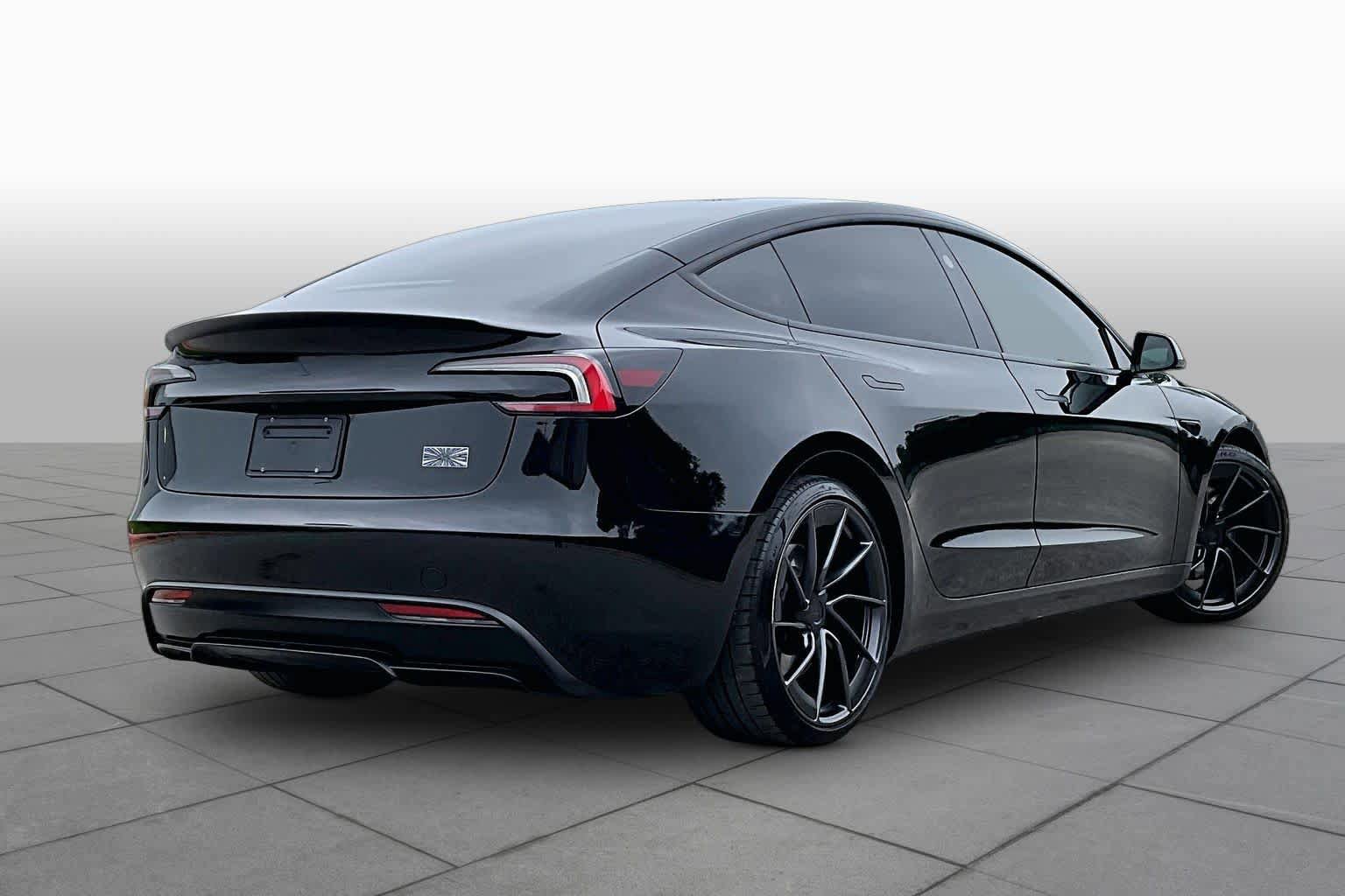 Used 2024 Tesla Model 3 Performance AWD/4WD image 12