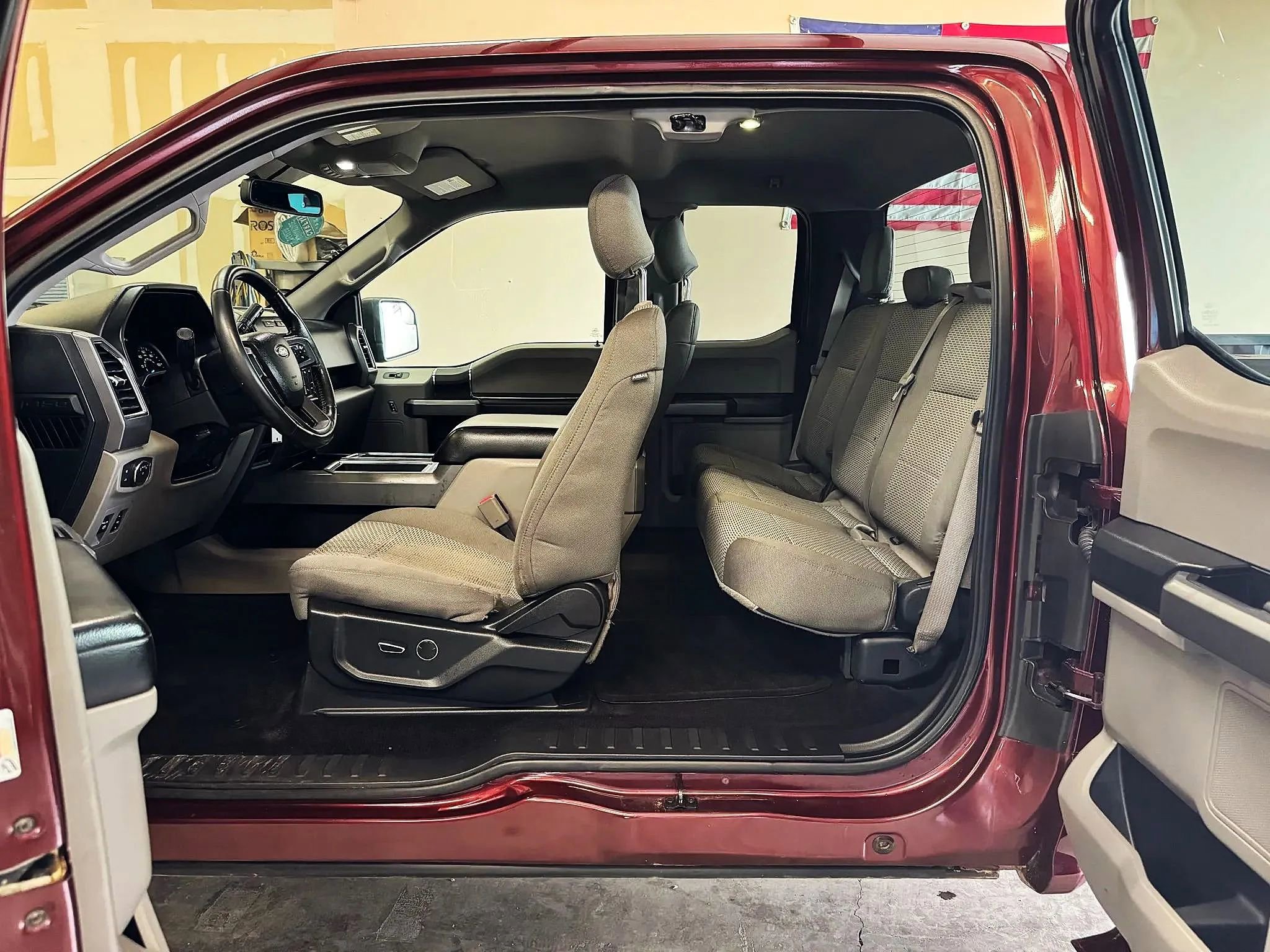 Used 2016 Ford F150 XLT w/ Equipment Group 301A Mid RWD image 12